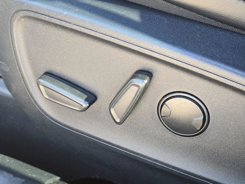 Used 2025 Ford Escape ST-Line image 12