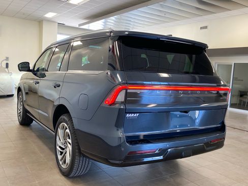 New 2026 Lincoln Navigator Reserve AWD/4WD image 12