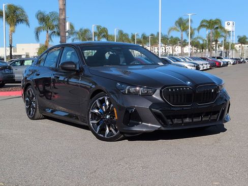 New 2026 BMW i5 eDrive40 w/ M Sport Package image 2