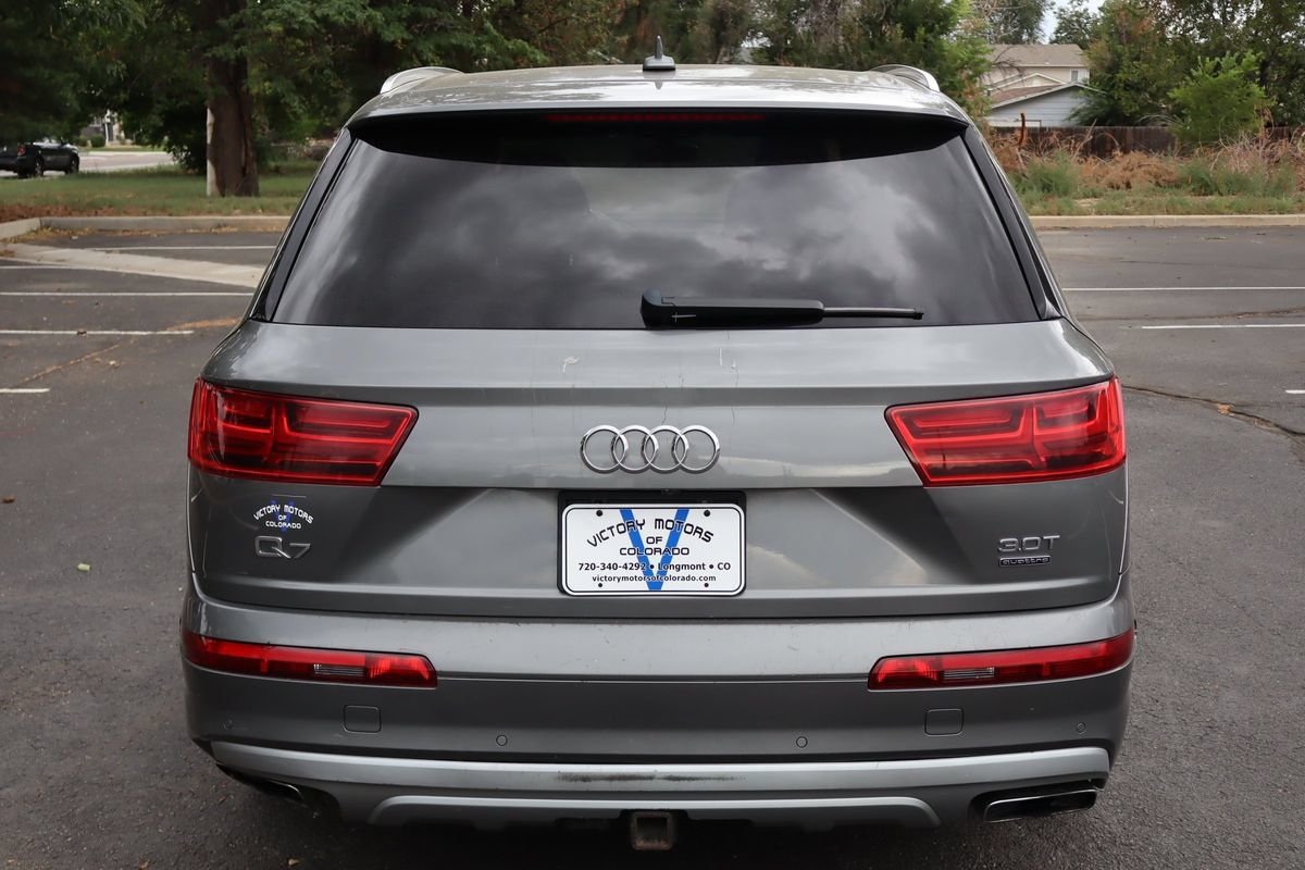 Used 2017 Audi Q7 3.0T Prestige AWD/4WD image 6