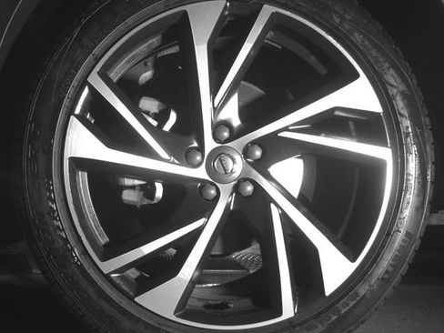 Used 2021 Volvo XC40 T5 R-Design w/ Protection Package Premier image 38