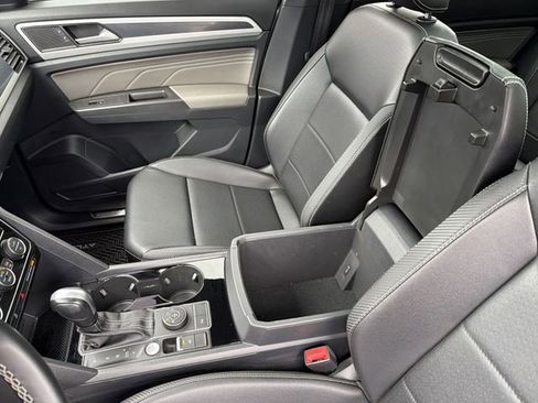 Used 2022 Volkswagen Atlas Cross Sport SEL image 23
