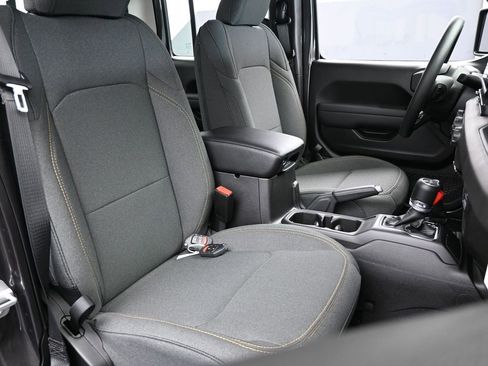 New 2026 Jeep Gladiator Sport image 39