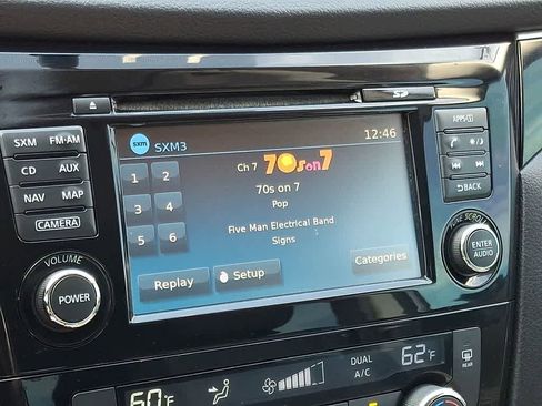 Used 2018 Nissan Rogue Sport SL image 16