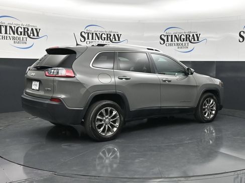 Used 2020 Jeep Cherokee Latitude Plus w/ Comfort/Convenience Group FWD image 9