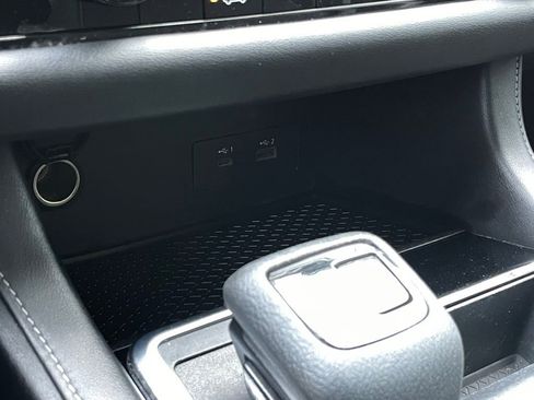 Used 2022 Nissan Pathfinder SV AWD/4WD image 20