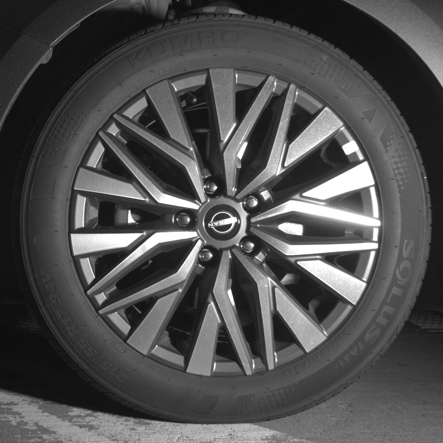 Used 2025 Nissan Altima 2.5 SV FWD image 14
