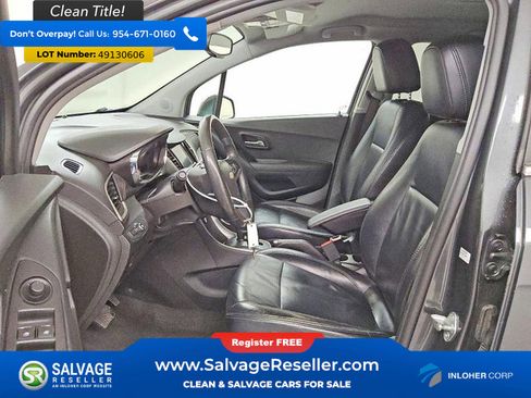 Used 2020 Chevrolet Trax LT image 9