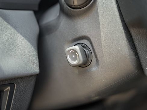 Used 2024 Toyota Tundra Platinum AWD/4WD image 43
