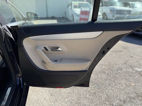 Used 2013 Volkswagen CC Sport Plus image 21