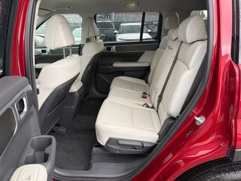 Used 2025 Hyundai Santa Fe SEL image 28