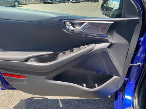 Certified 2021 Hyundai Ioniq Blue FWD image 31