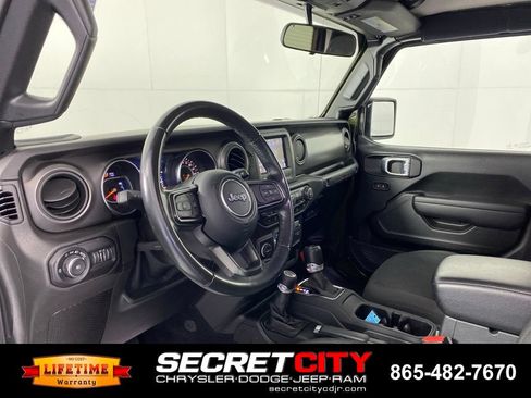 Used 2021 Jeep Wrangler Sport AWD/4WD image 11