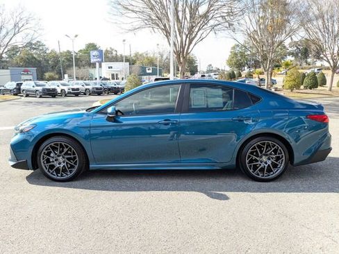 Used 2025 Toyota Camry SE w/ Convenience Package image 11