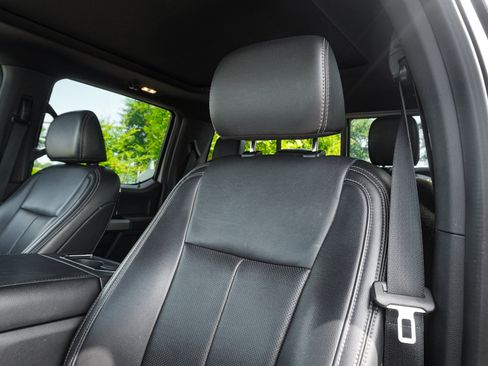Used 2022 Ford F250 Lariat w/ Lariat Ultimate Package AWD/4WD image 16