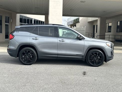 Used 2020 GMC Terrain SLE w/ Driver Convenience Package image 8