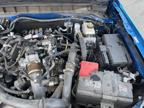 Used 2023 Ford Bronco Wildtrak image 12