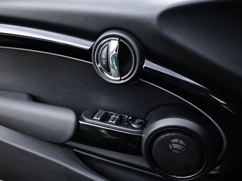 Used 2023 MINI Cooper S image 19