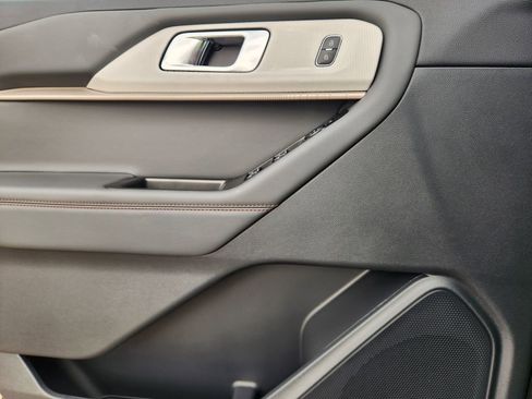 New 2026 Ford Explorer Active w/ Active Comfort Package RWD image 15