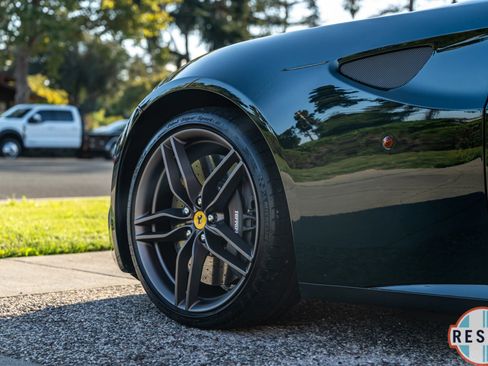 Used 2012 Ferrari FF image 27