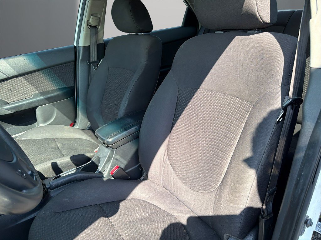Used 2012 Kia Forte EX FWD image 12