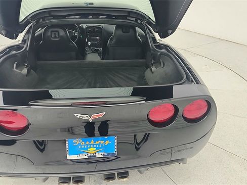Used 2010 Chevrolet Corvette Coupe w/ 1LT image 29