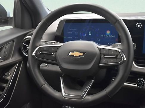 Used 2025 Chevrolet Equinox LT image 24