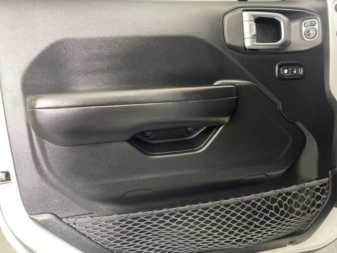 Used 2019 Jeep Wrangler Unlimited Sport S image 24