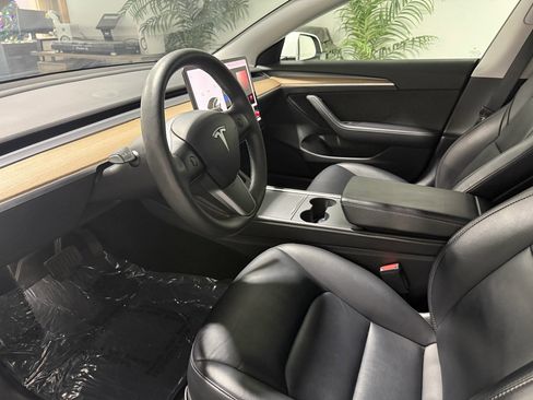 Used 2021 Tesla Model 3 Long Range image 9