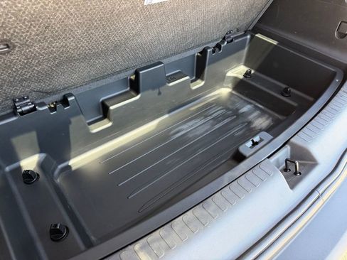 Certified 2024 GMC Acadia AT4 AWD/4WD image 10