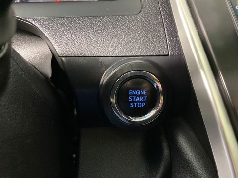 Used 2015 Toyota Camry SE image 20