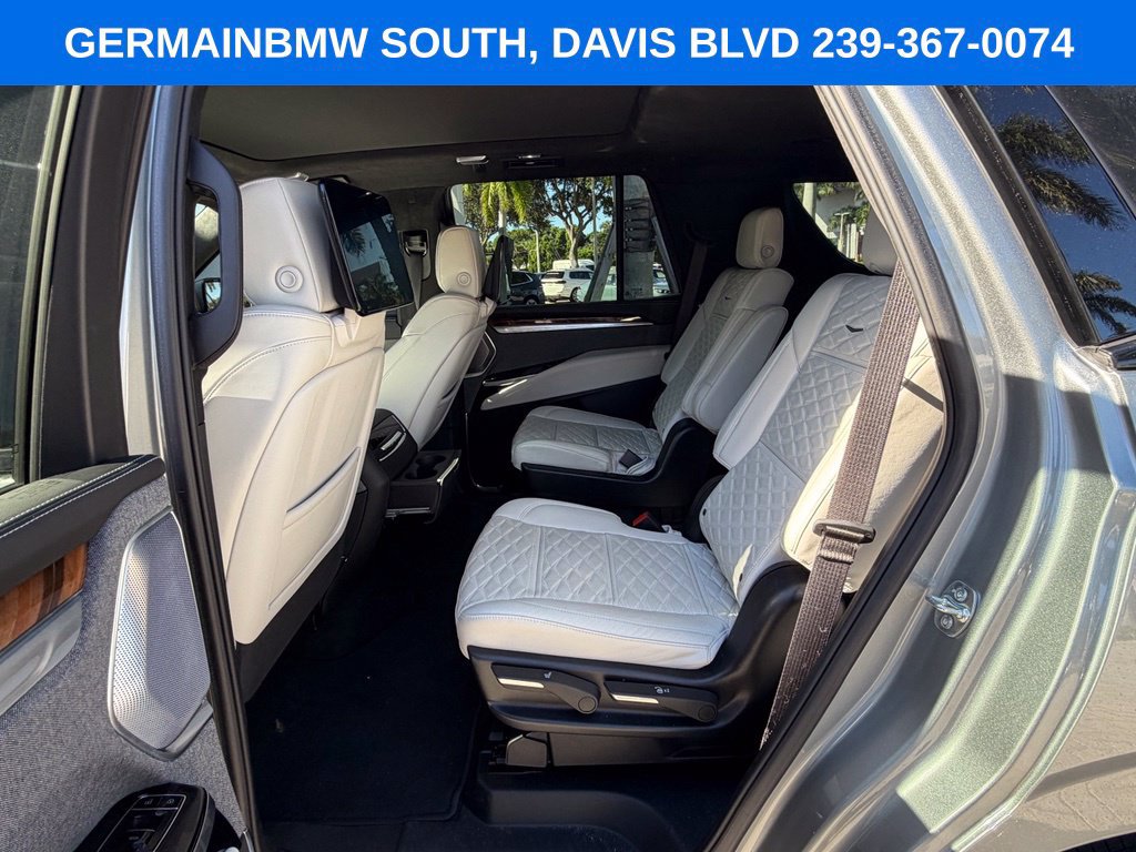 Used 2025 Cadillac Escalade Sport Platinum AWD/4WD image 21