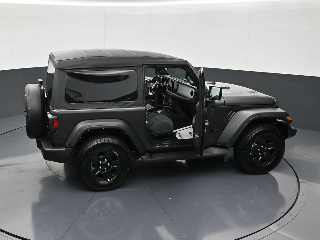 Used 2025 Jeep Wrangler Sport AWD/4WD image 32