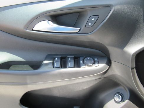 Used 2024 Buick Envista Preferred w/ Convenience I Package FWD image 20
