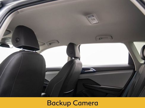 Used 2024 Volkswagen Taos SE image 19