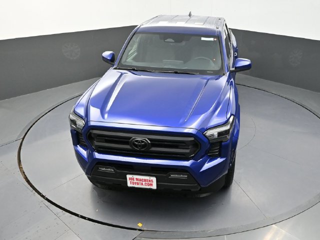 Used 2025 Toyota Tacoma SR5 w/ SR5 Upgrade Package AWD/4WD image 23