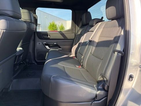 Used 2025 Toyota Tundra Limited AWD/4WD image 19