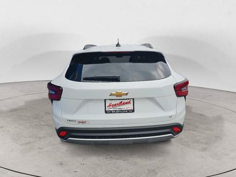 New 2026 Chevrolet Trax LT w/ Driver Confidence Package FWD image 4