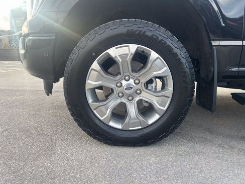 Certified 2021 Ford F150 Platinum w/ Equipment Group 701A High image 33