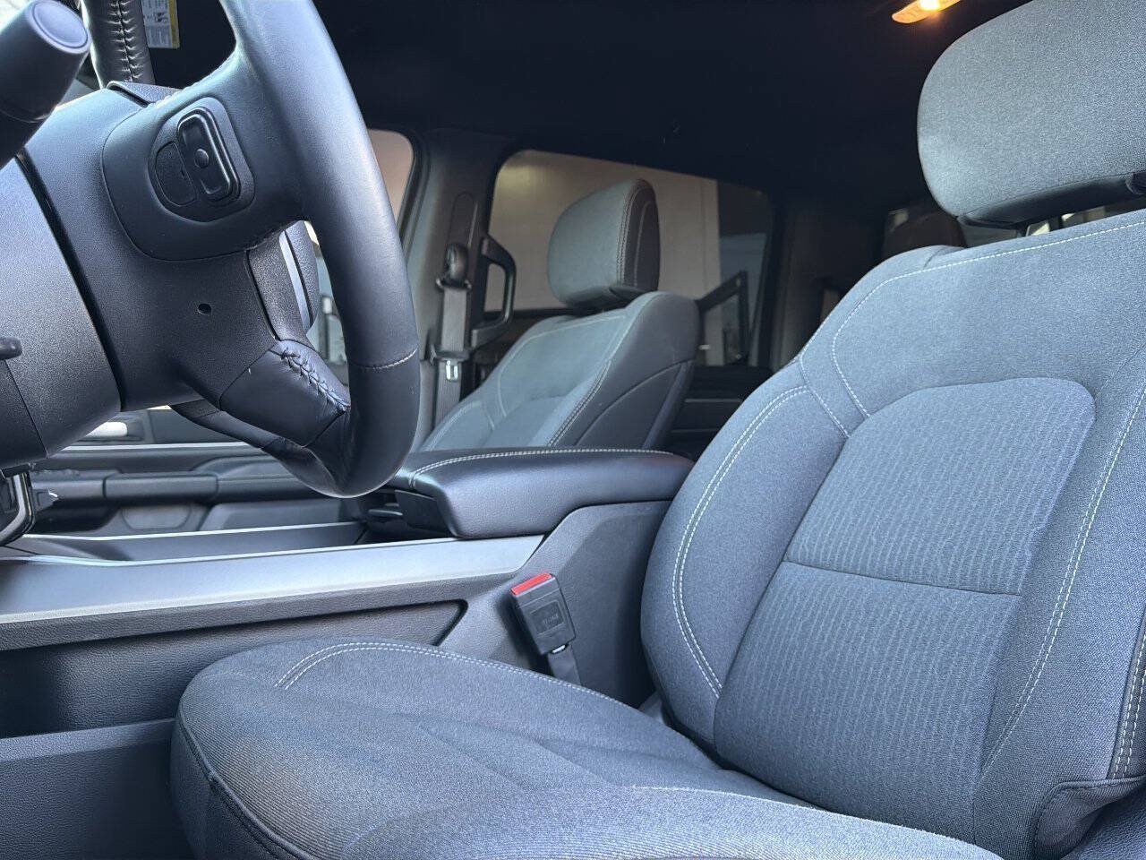 Used 2023 RAM 1500 Big Horn AWD/4WD image 30