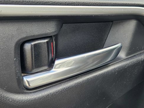 Certified 2022 Toyota RAV4 XLE w/ Convenience Package FWD image 18