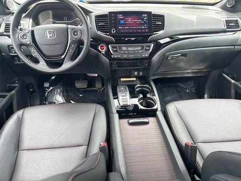 Certified 2022 Honda Ridgeline Black Edition image 17