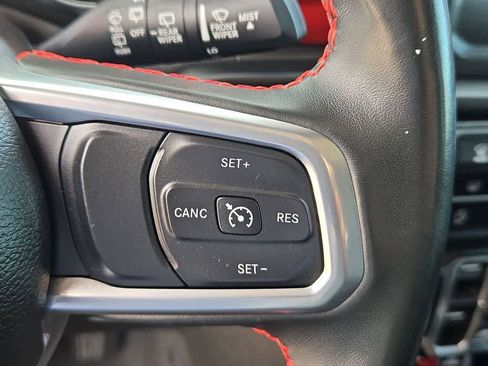 Used 2021 Jeep Wrangler Unlimited Rubicon w/ Xtreme Recon 35" Tire Package AWD/4WD image 25