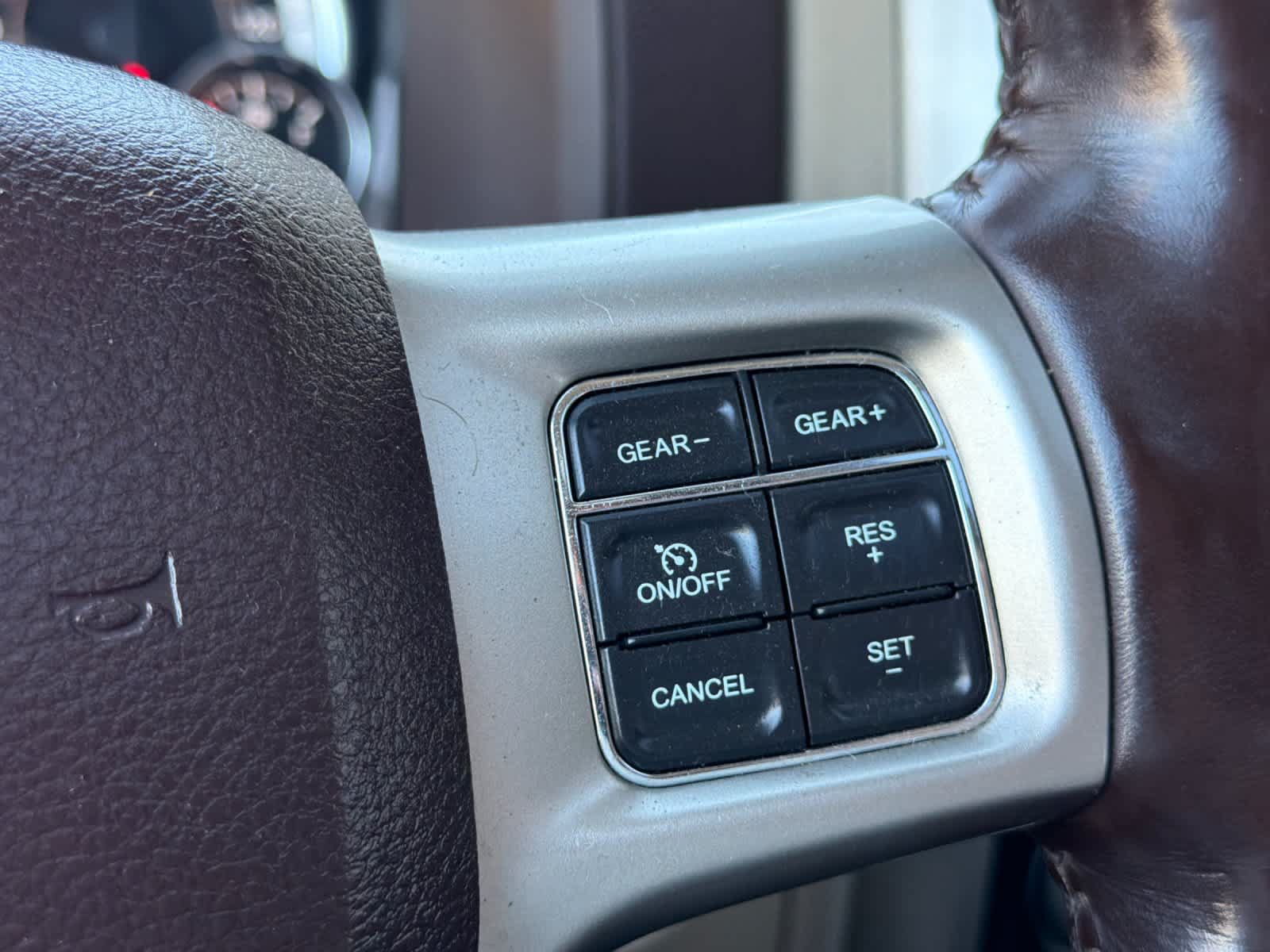 Used 2015 RAM 1500 Laramie AWD/4WD image 25