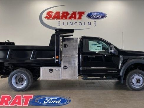 New 2025 Ford F550 4x4 Regular Cab Super Duty image 1