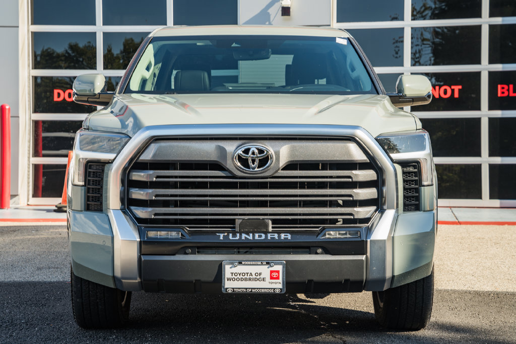 Used 2024 Toyota Tundra Limited w/ Power Package AWD/4WD image 2