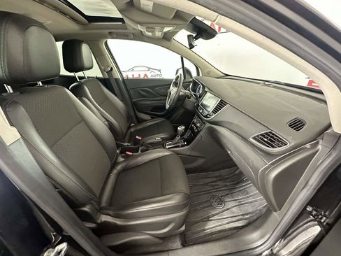 Used 2020 Buick Encore Preferred w/ Safety Package image 24