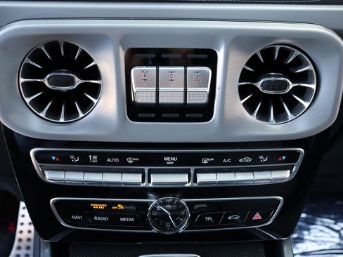 Used 2024 Mercedes-Benz G 550 G 550 4MATIC w/ Exclusive Interior Package image 39