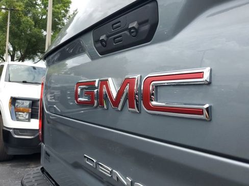 Used 2025 GMC Sierra 1500 Denali w/ Technology Package AWD/4WD image 6