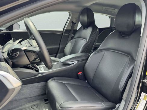 Used 2025 Lucid Air Pure RWD image 22